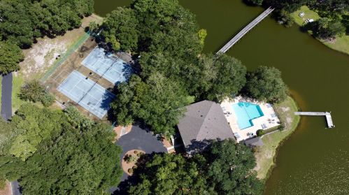 1580 Aztec Ln, Mount Pleasant SC 29464 exterior