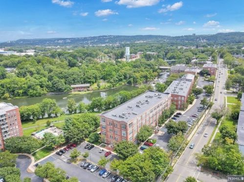 280 Main St, West Paterson NJ  07424-1236 exterior