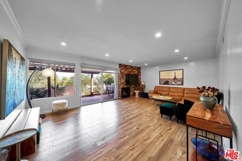 26150 Rainbow Glen Dr, Santa Clarita, CA 91321-1370