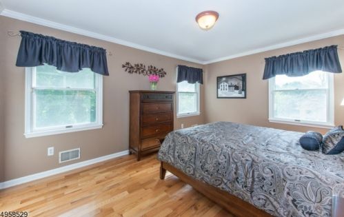 4 Roberts Rd, Dover NJ  07869-3475 exterior