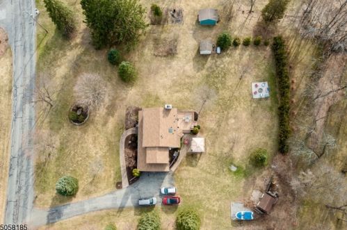 130 Holland Rd, Wantage NJ  07461-2835 exterior