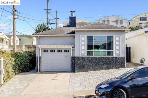 3 Grandview Ave, Daly City, CA 94015-3902