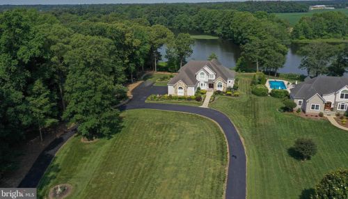 30600 Cypress Ln, Laurel DE  19956-3512 exterior