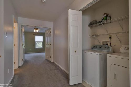 8149 Cross Creek Cir, Breinigsville PA  18031-1330 exterior