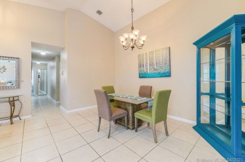 15726 16 Ct, Hollywood FL 33026-0509 exterior