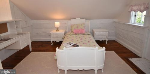 6745 Fayette St, Haymarket VA  20169-2916 exterior