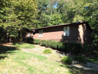 6330 Chesham Ave, Canton, OH 44721-3503
