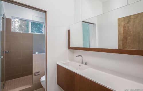 1355 Ravean Ct, Encinitas CA  92024-6204 exterior