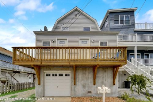 16 Barberie Ave, Monmouth Hills NJ  07732-1504 exterior