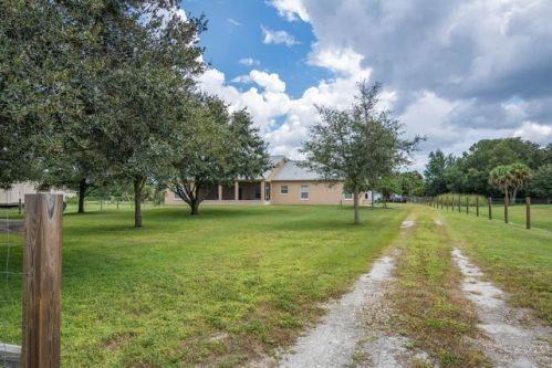 4745 Papaya St, Cocoa, FL 32926-3918