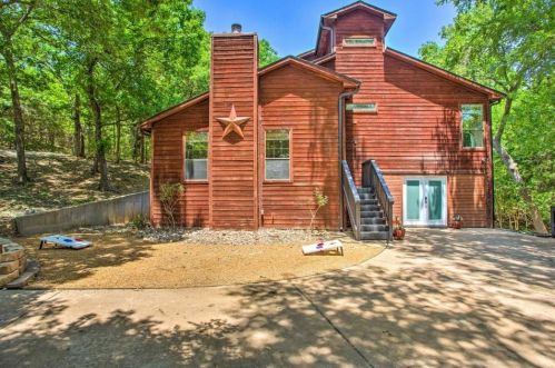 766 Lakepoint Loop, Pottsboro, TX 75076-4648