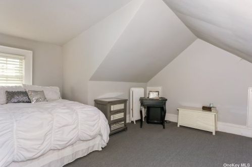 970 Allen Ln, Woodsburgh NY  11598-1705 exterior