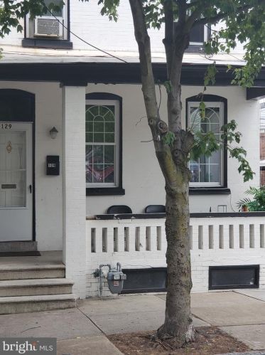 129 Stroud St, Wilmington, DE 19805-4853