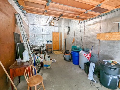 17 Torwood Ct, Huntington Station NY  11746-3811 exterior