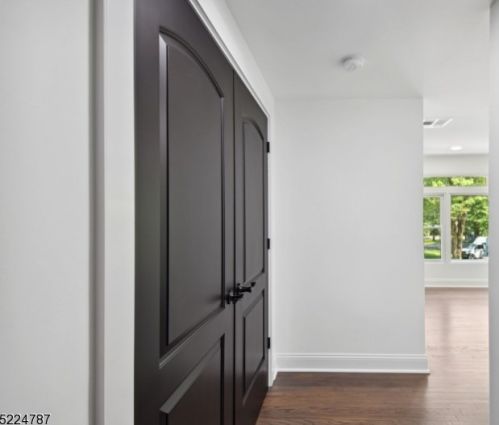 65 Old Stirling Rd, Warren NJ 07059-5810 exterior