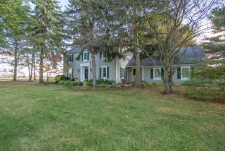 15677 Roachton Rd, Perrysburg, OH 43551-9782