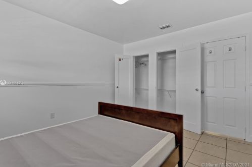 2259 5th Ave, Hialeah FL  33010-2104 exterior