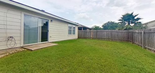 7400 Cayenne Ln, Austin TX  78741-7524 exterior