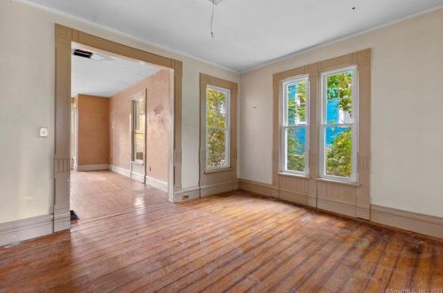 77 Vauxhall St, United States Coast Guard Ac CT  06320-5333 exterior