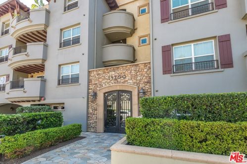 13200 Moorpark St, Van Nuys, CA 91423-5191