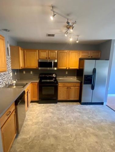 6676 Pioneer Dr, Macungie PA  18062-8466 exterior