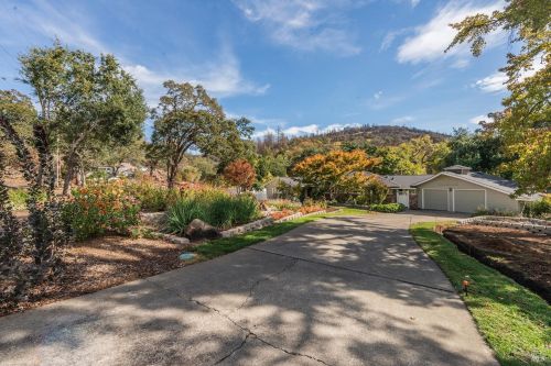 884 Wildwood Trl, Santa Rosa, CA 95409-4421