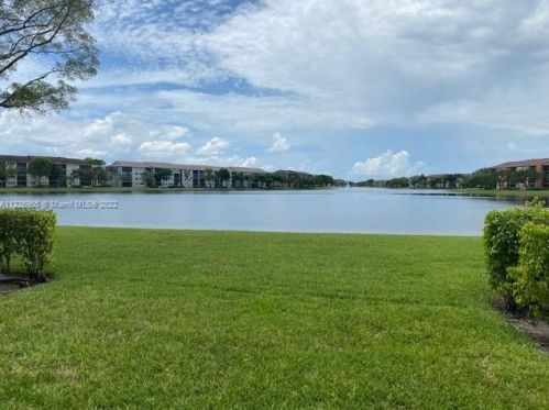13800 5th Ct, Hollywood, FL 33027-1530