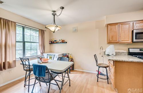 1511 Green Hollow Dr, Iselin NJ  08830-2946 exterior