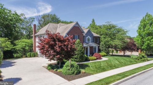 326 Equus Dr, Camp Hill, PA 17011-8357