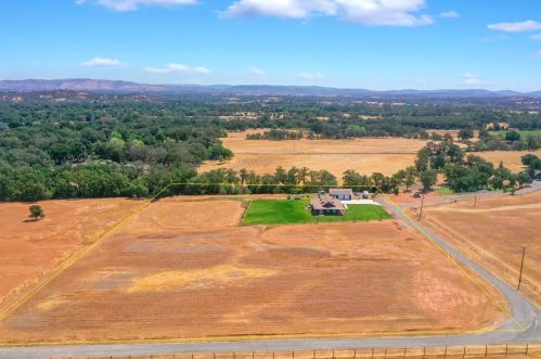 301 Sunnybrook Ln, Oroville CA  95965-8101 exterior