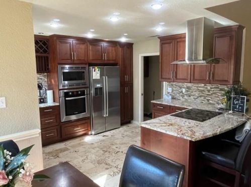 210 Valley Dr, Georgetown TX  78626-7561 exterior