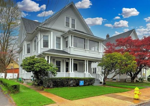 41 Holbrook Pl, Ansonia, CT 06401-1207