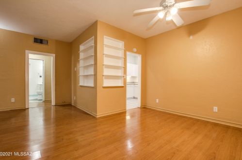 1920 10th St, Tucson, AZ 85719-5922