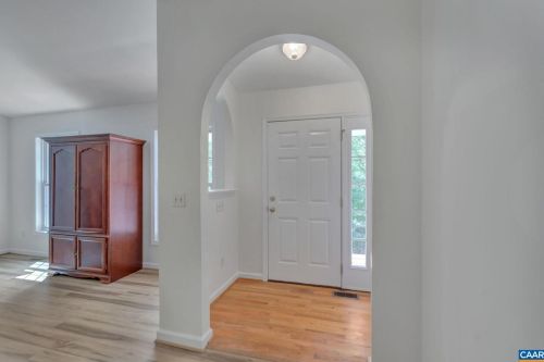 33 Jennings Dr, Bybee VA 22963-3337 exterior