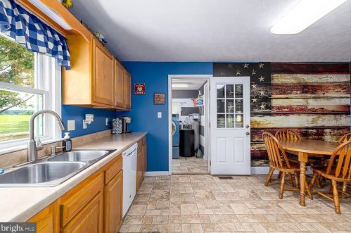 1654 Readus Rd, Edinburg VA  22824-2935 exterior