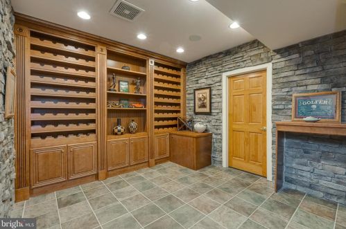 15089 Troon Ct, Haymarket VA  20169-3130 exterior