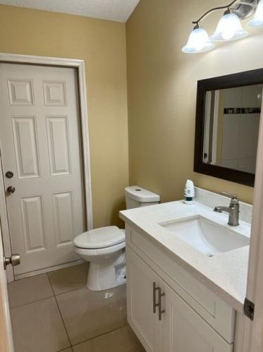 1974 Aguero St, Fort Pierce, FL 34953-1713