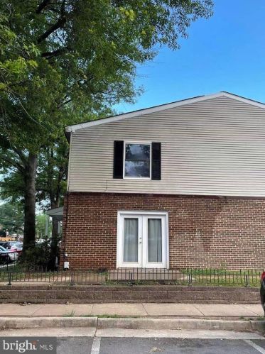 124 Hancock Pl, Leesburg, VA 20176-3319