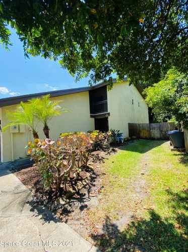 812 Indian River Ave, Titusville FL  32780-4290 exterior