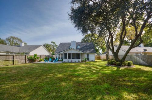 1934 Armory Dr, Mount Pleasant SC  29466-9486 exterior