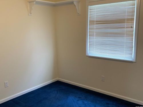 123 Thunder Rd, Holbrook NY  11741-4427 exterior