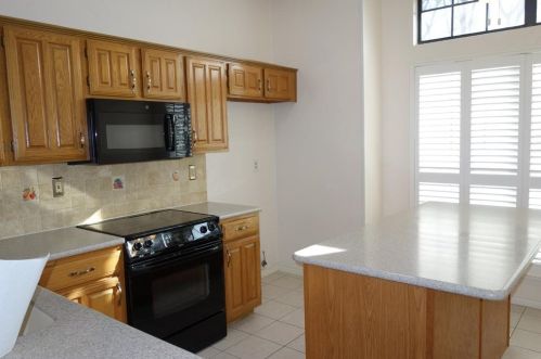 989 Downey Dr, Lewisville TX  75067-7435 exterior