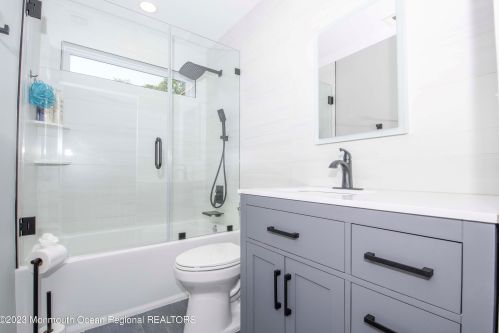 9 Maxim Ct, Jackson Twp NJ 08527-3893 exterior