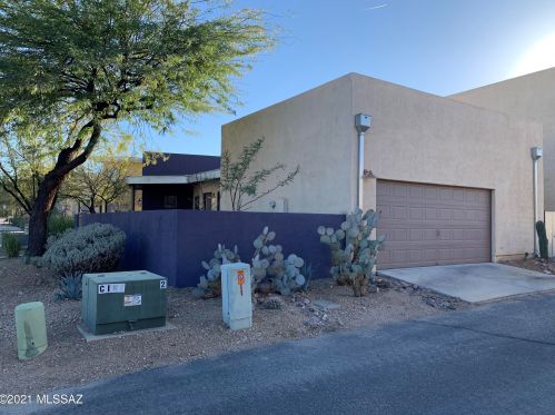 2455 Silver Mosaic Dr, Tucson, AZ 85745-7060