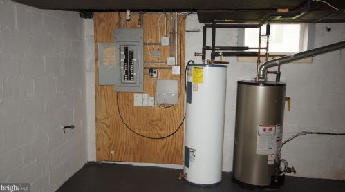 9 16th St, Camp Hill PA  17011-4801 exterior