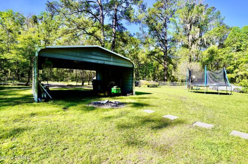 242 Clarendon Rd, Beaufort, SC 29906-7939
