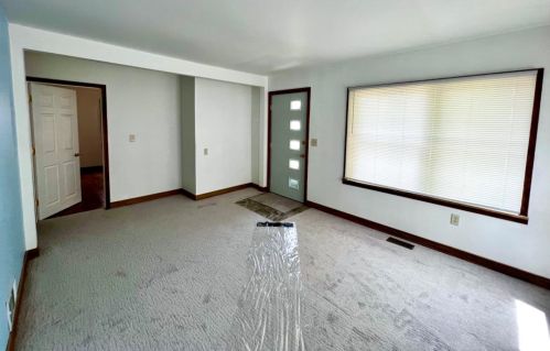 2666 Decatur St, Gary, IN 46405-1463