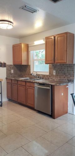 1208 Kozart St, Orlando FL  32811-4010 exterior