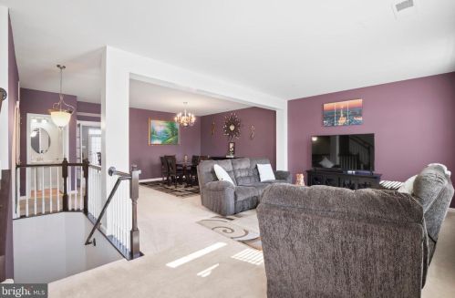 7366 Brunson Cir, Gainesville VA 20155 exterior