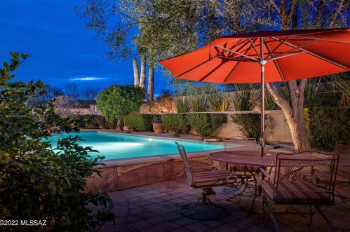 4510 Camino Sumo, Tucson, AZ 85718-7468